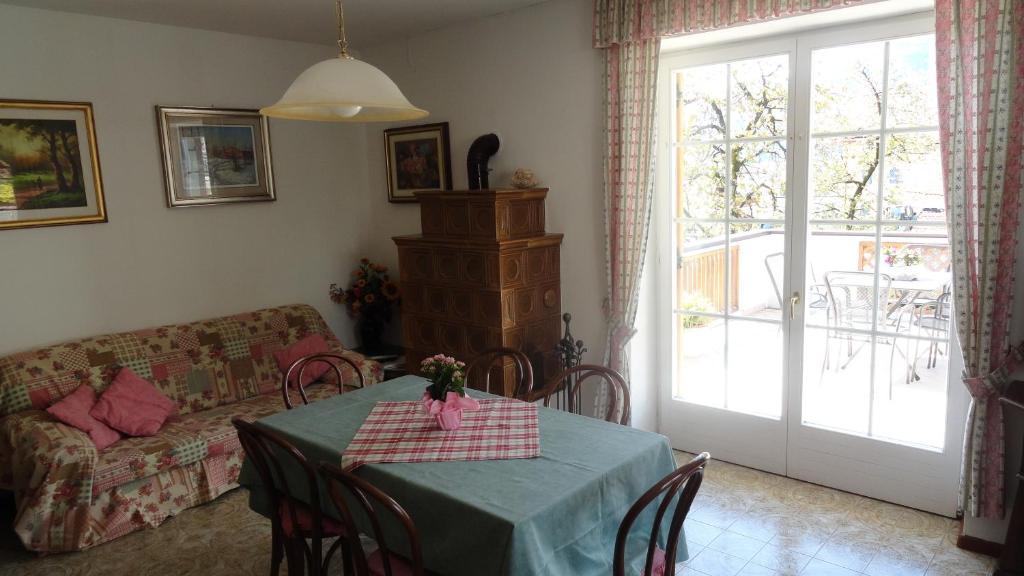 Vila Il Granello Tuenno Pokoj fotografie